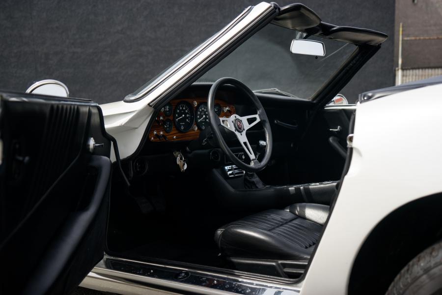 Интерьер Intermeccanica Italia Convertible 1970 года  (WW) (фото 7 из 8)
